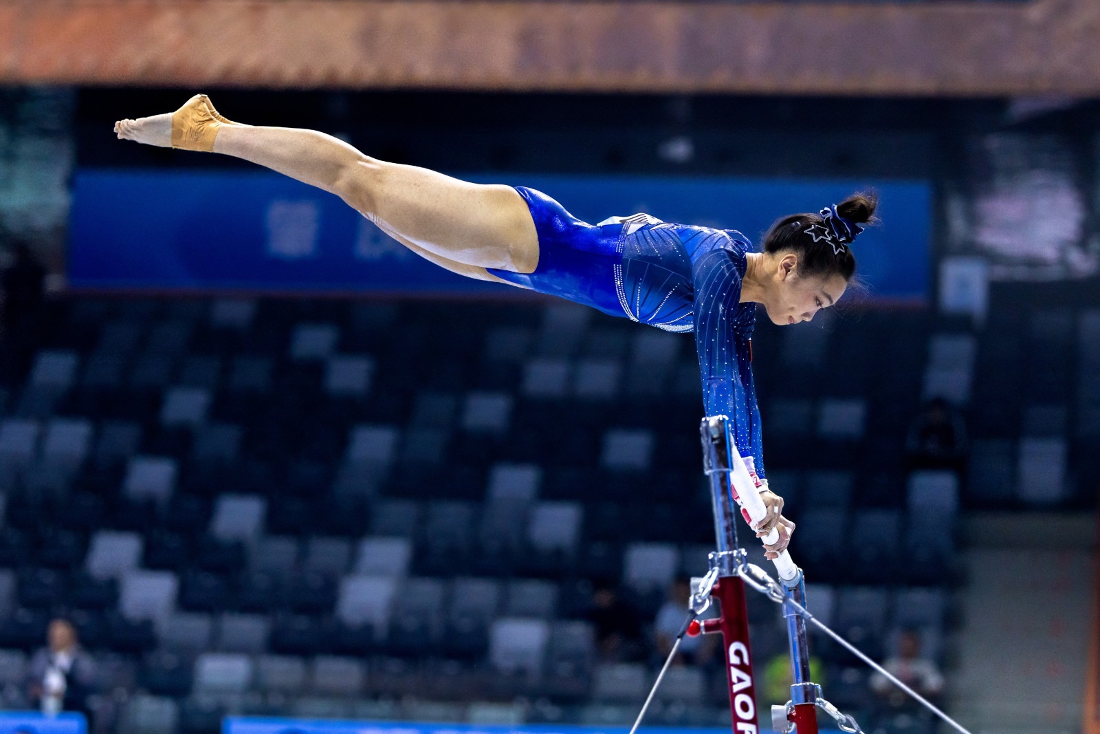 西甲战报：斯威德伯格梅开二度，九人皇马0-2塞尔塔