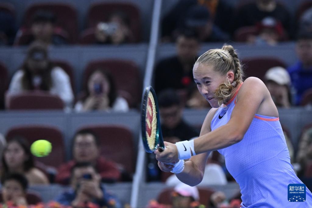 替补球员大 替补球员大